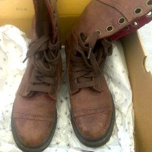 Dr. Martens Triumph 1914 Womens size 6 boots dark brown